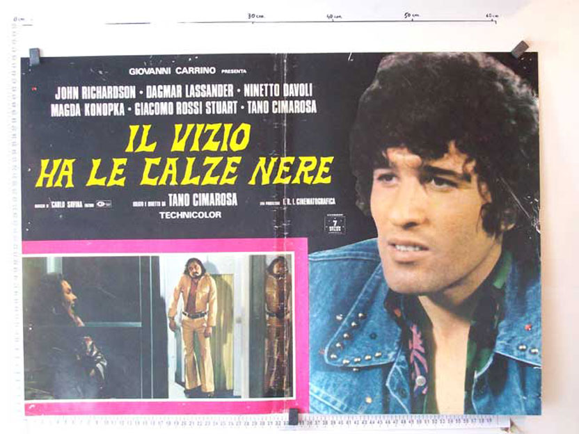 Il Vizio Ha Le Calze Nere Film