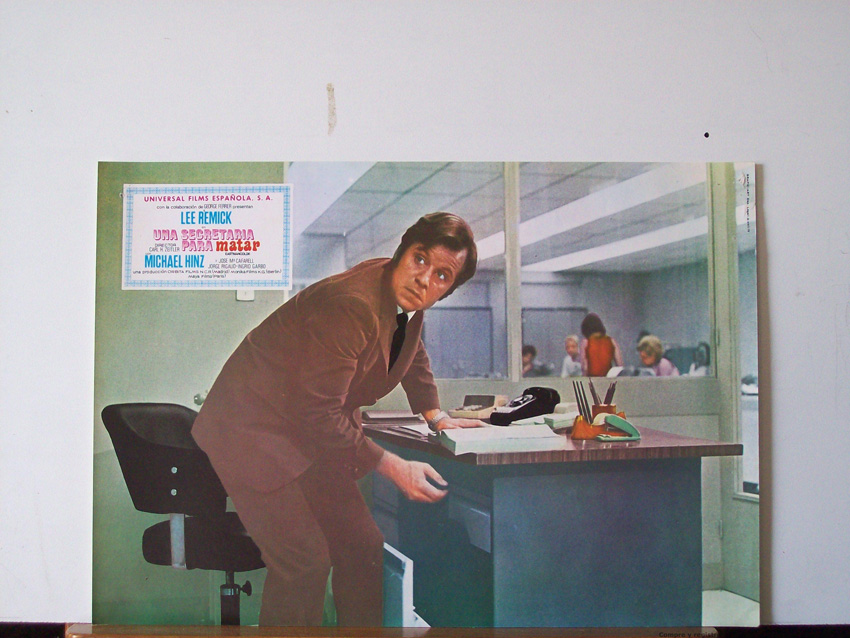 UNA SECRETARIA PARA MATAR