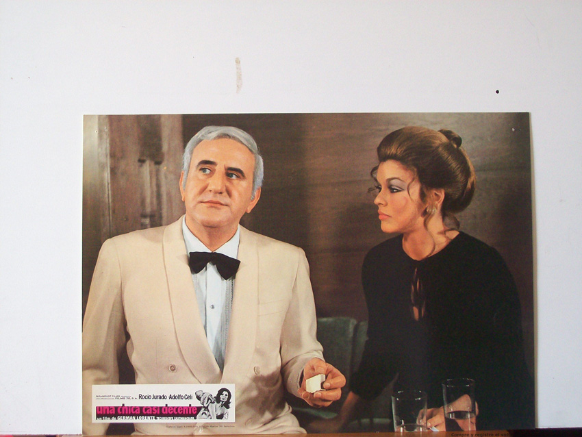 UNA CHICA CASI DECENTE