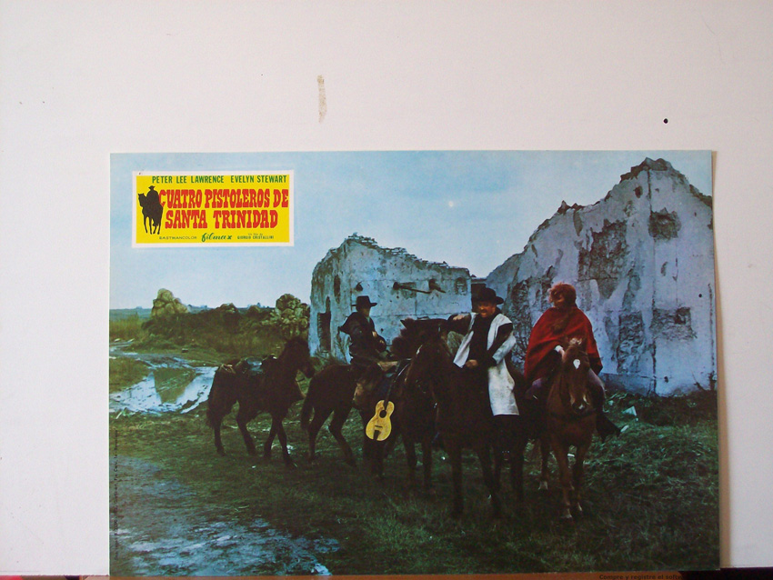 CUATRO PISTOLEROS DE SANTA TRINIDAD