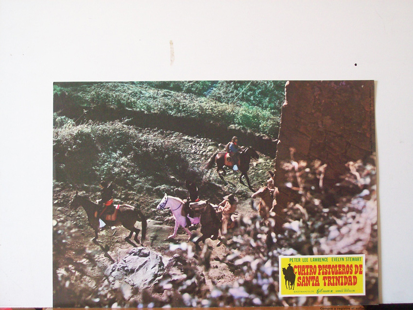 CUATRO PISTOLEROS DE SANTA TRINIDAD