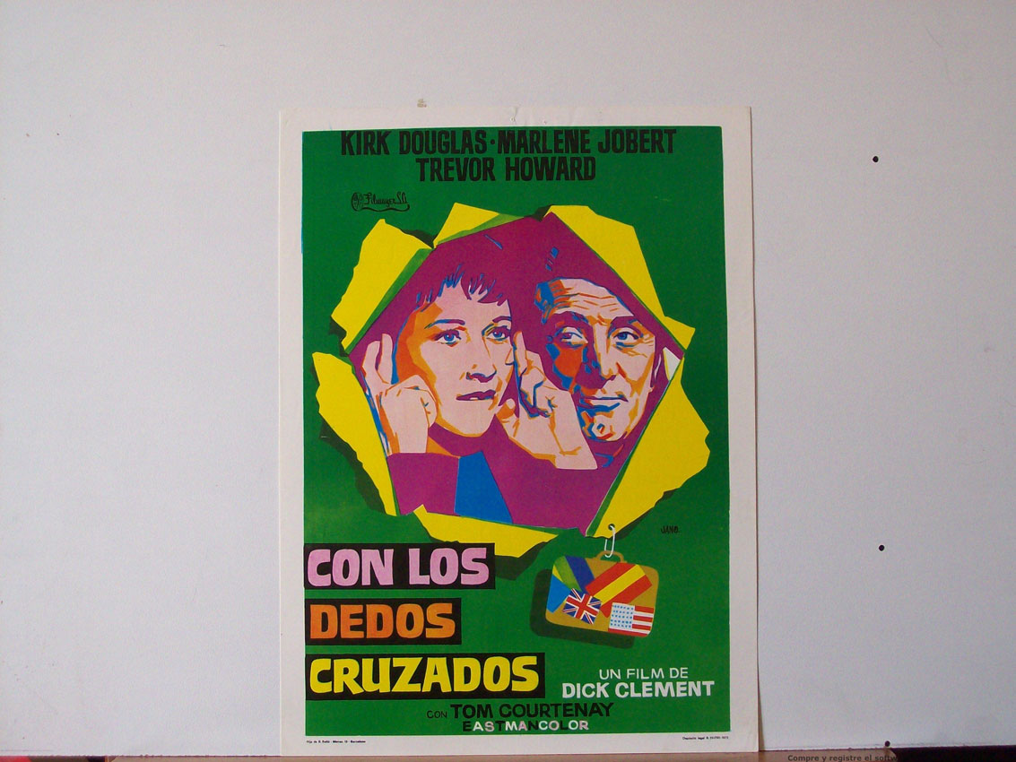 CON LOS DEDOS CRUZADOS