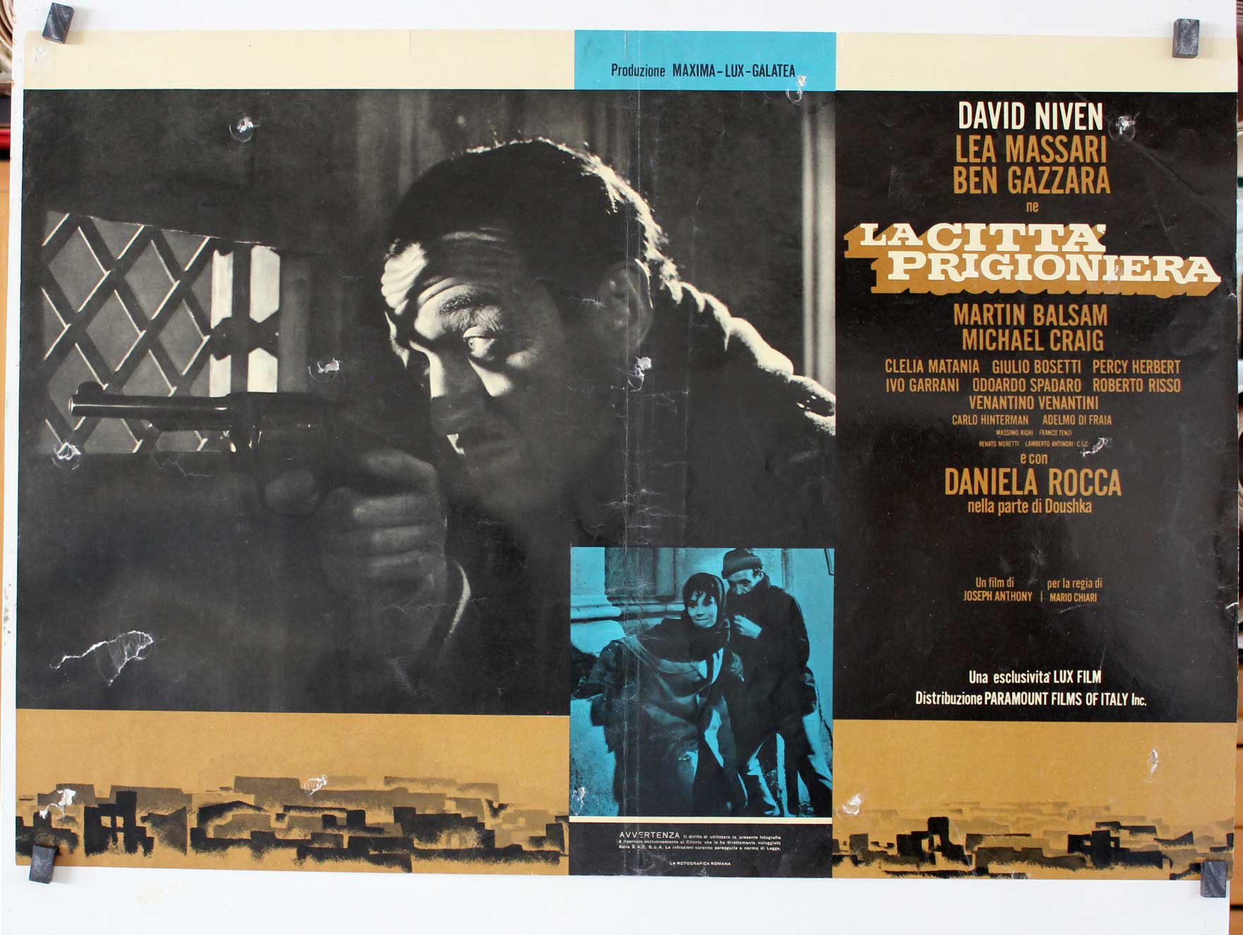 LA CITTA PRIGIONIERA