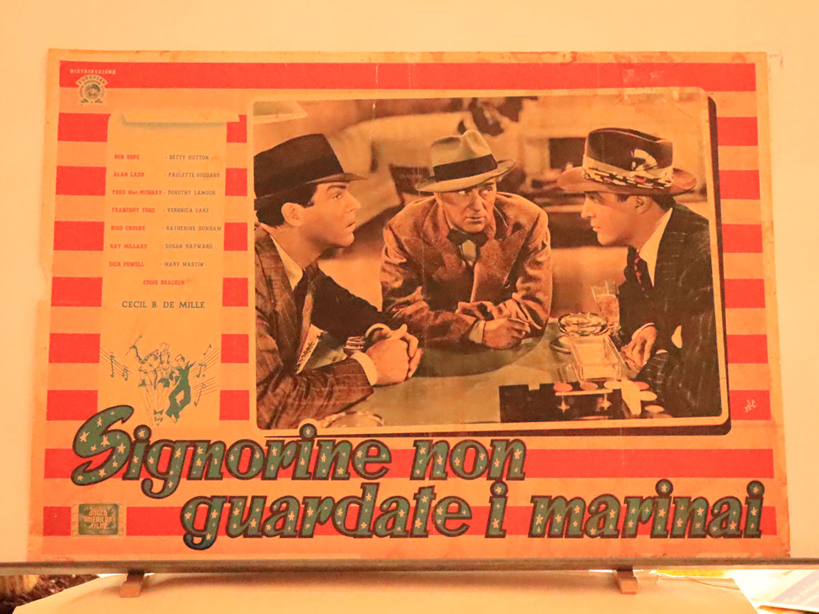 SIGNORINE NON GUARDATE I MARINAI