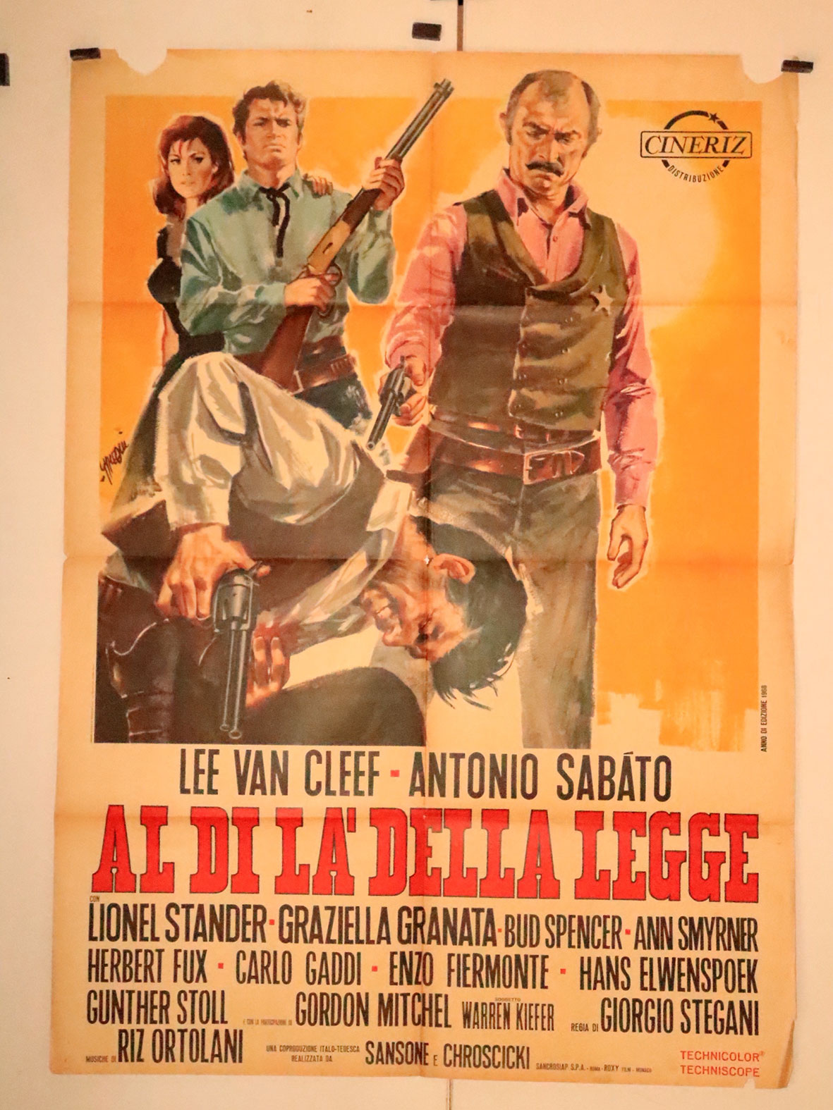 AL DI LA DELLA LEGGE