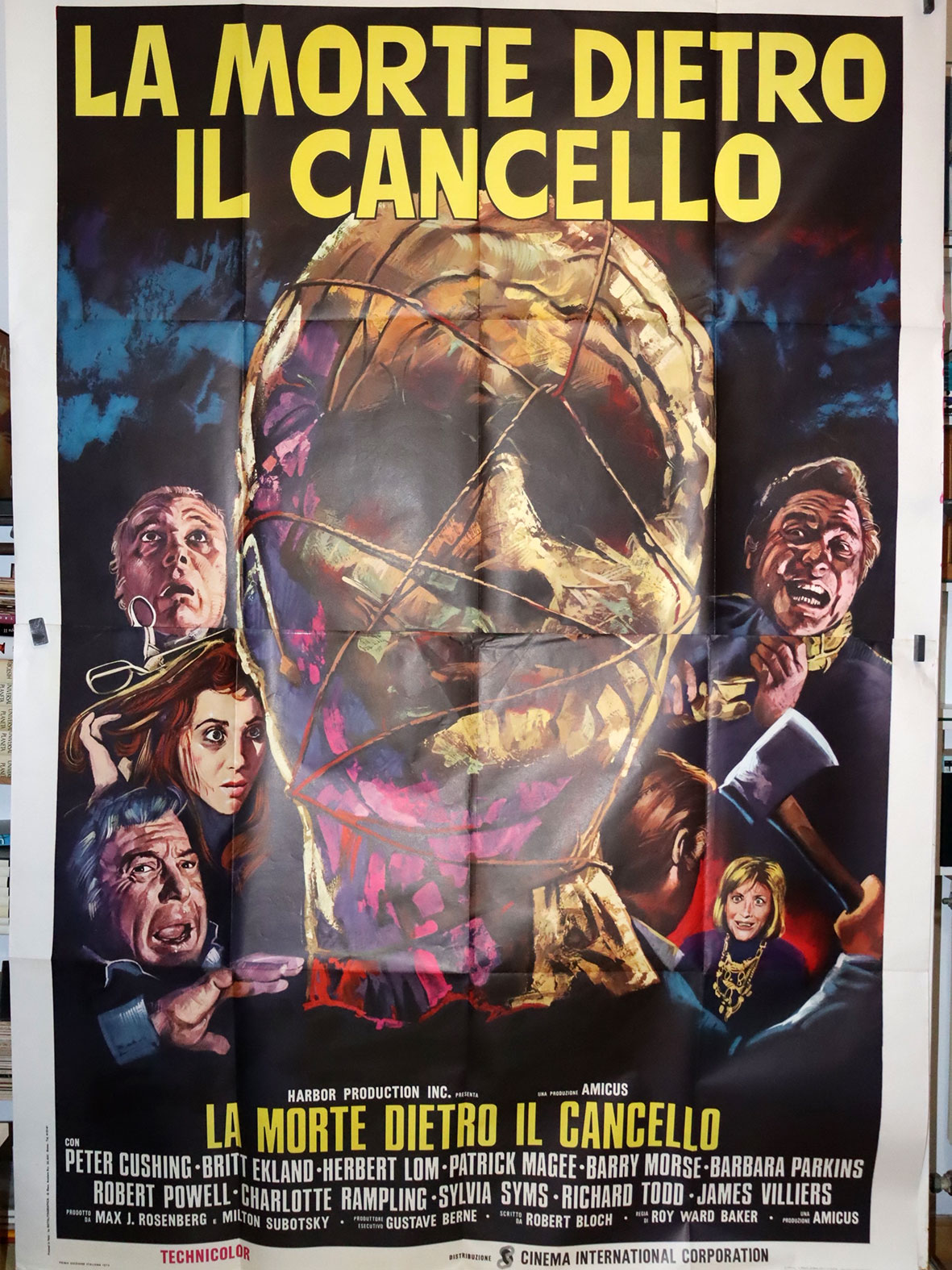 LA MORTE DIETRO IL CANCELLO