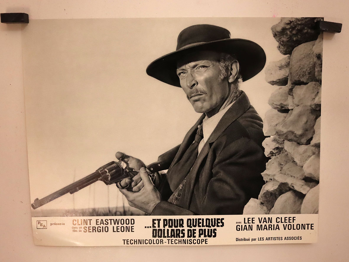 ET POUR QUELQUES DOLLARS DE PLUS