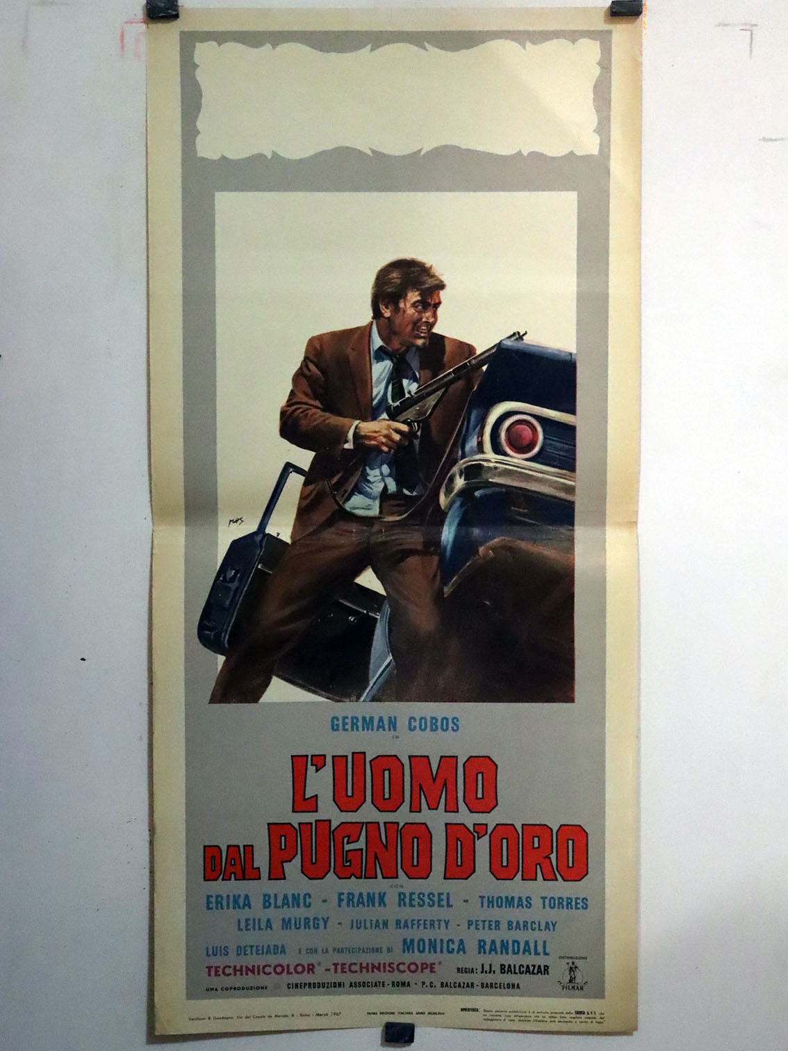 L�UOMO DAL PUGNO D�ORO