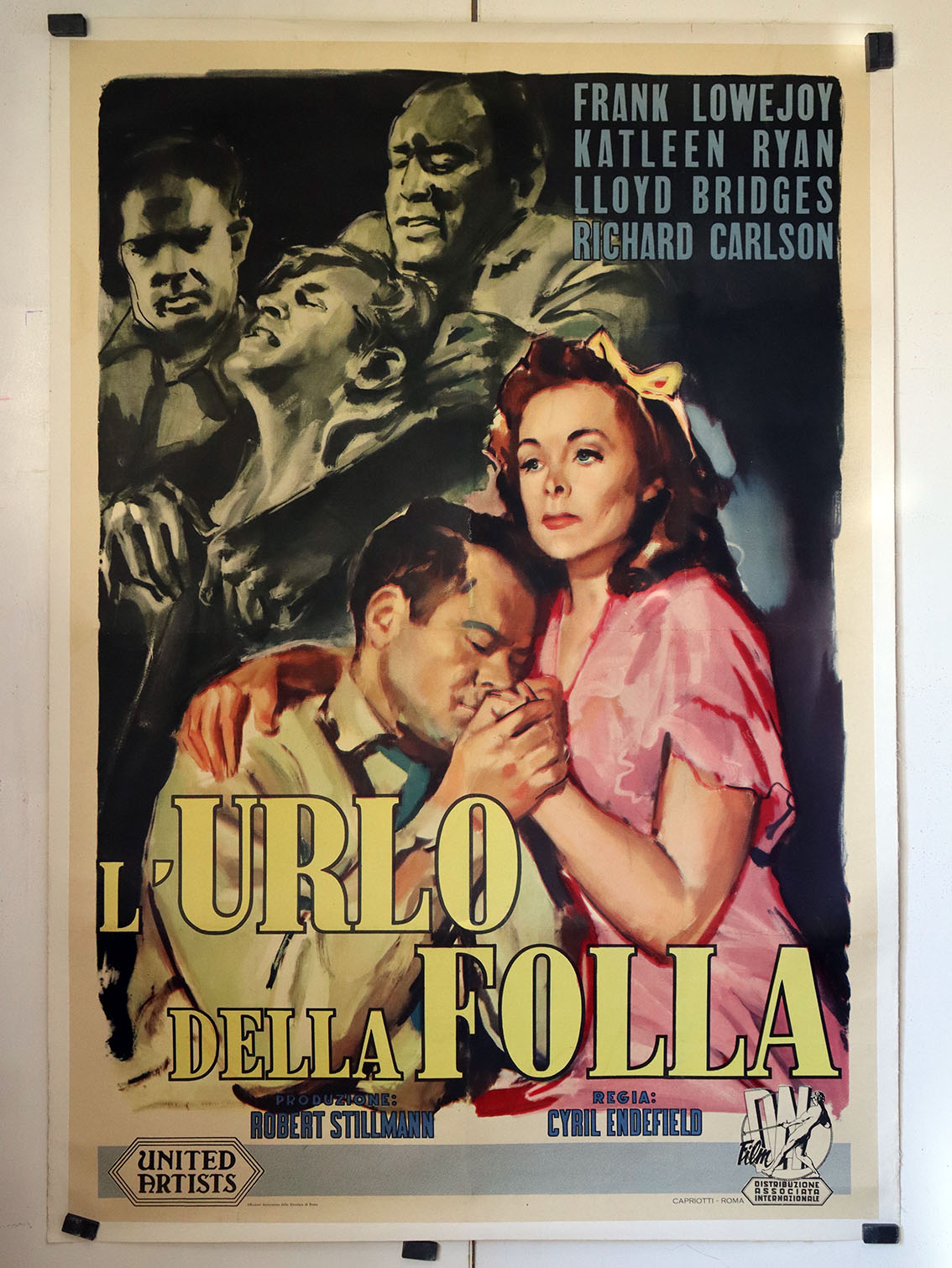 L�URLO DELLA FOLLA