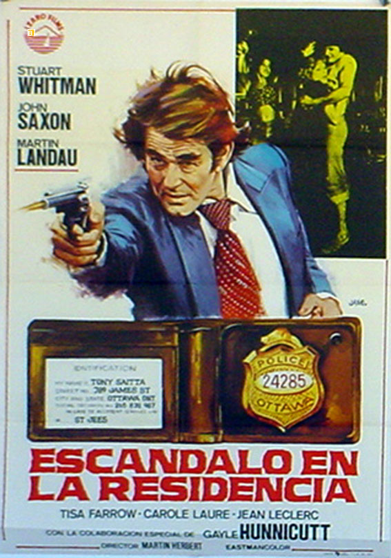 ESCANDALO EN LA RESIDENCIA