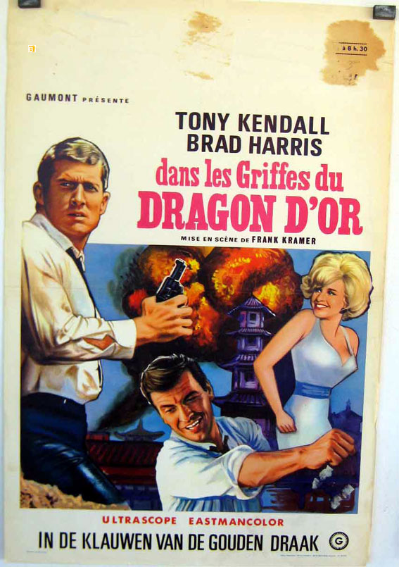 GRIFFES DU DRAGON D�OR, DANS LES