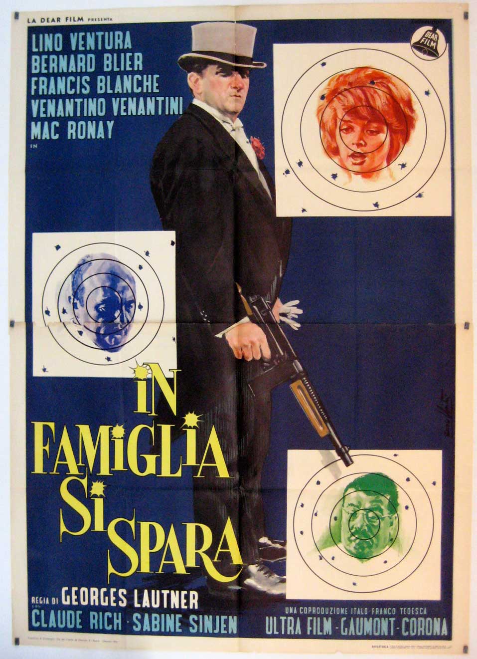 LA FAMIGLIS SI SPARA