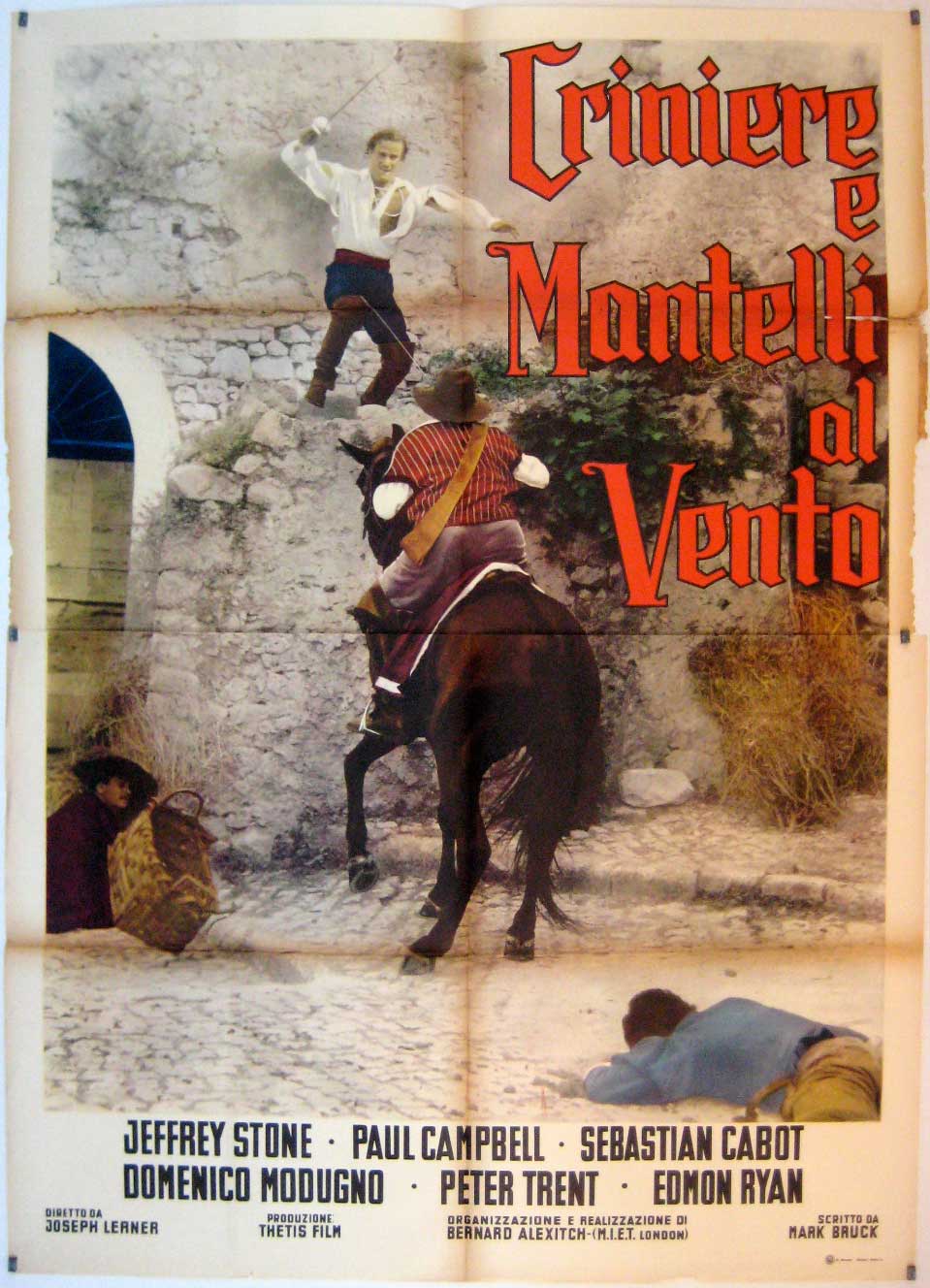 CRINIERE E MANTELLI AL VENTO