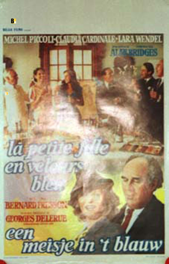 PETITE FILLE EN VELOURS BLEU