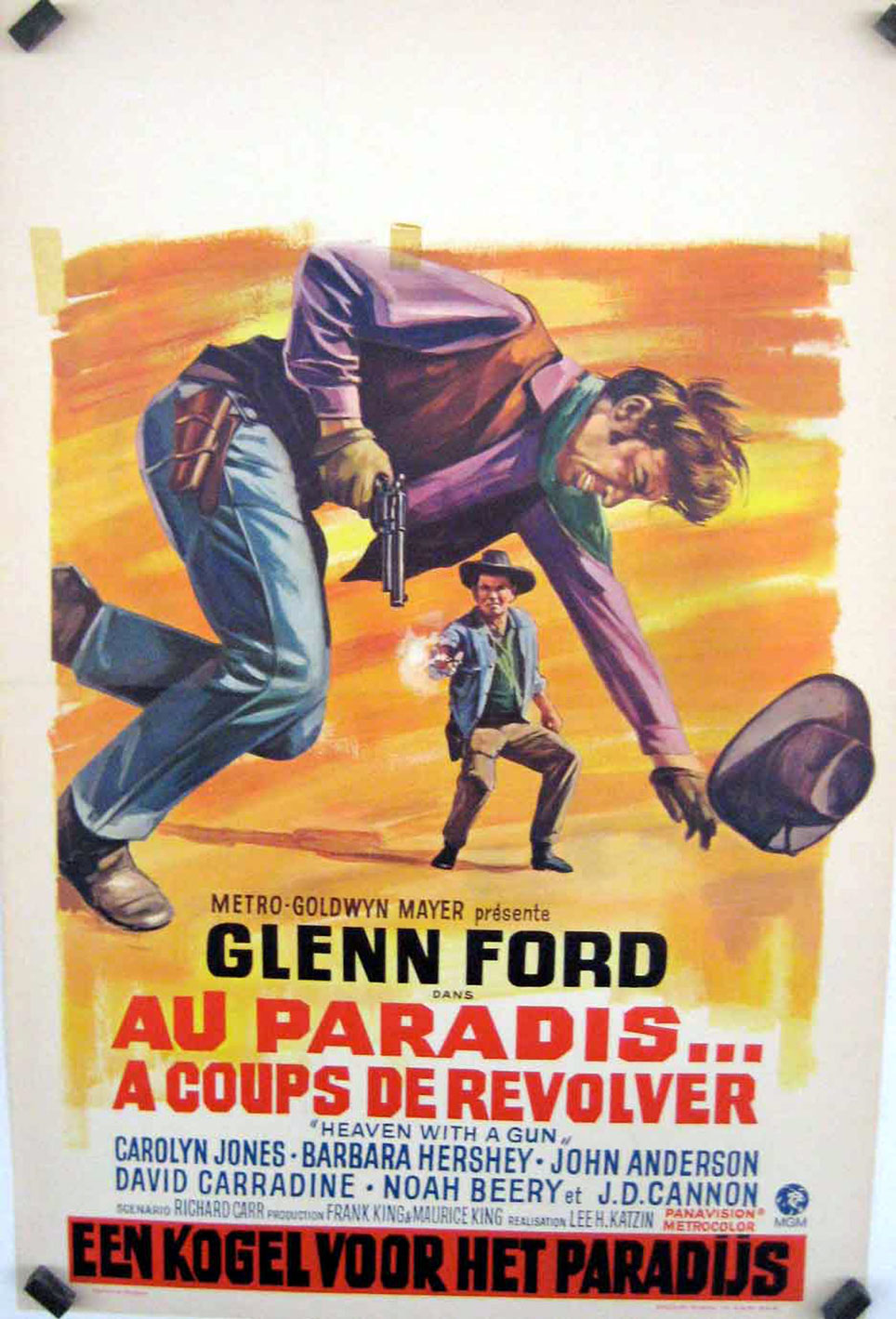 AU PARADIS A COUPS DE REVOLVER