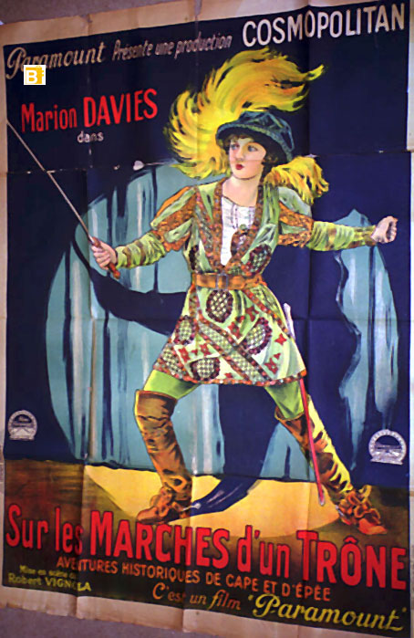 SUR LE MARCHES DUN TRONE