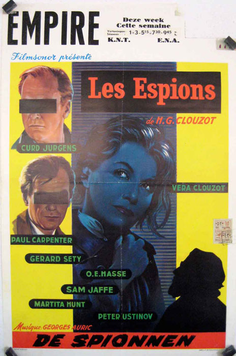 LES ESPIONS