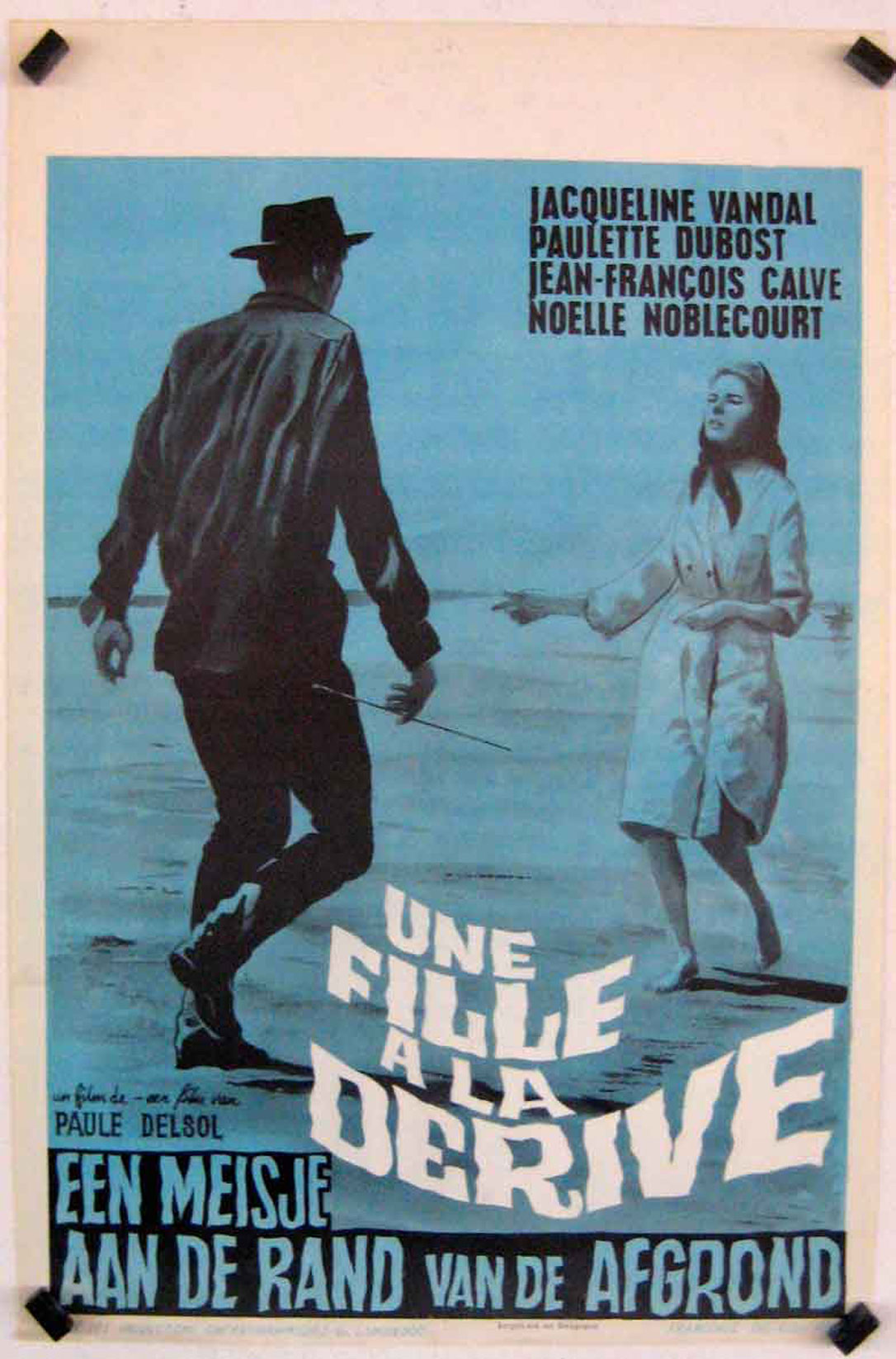 UNE FILLE A LA DERIVE